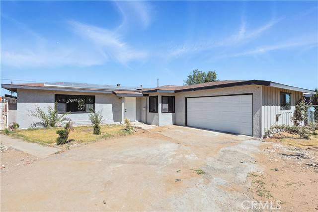 43915 2nd Street, Lancaster, CA 93535