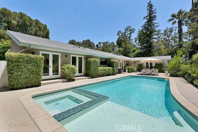3843 Hayvenhurst Avenue, Encino (los Angeles), CA 91436