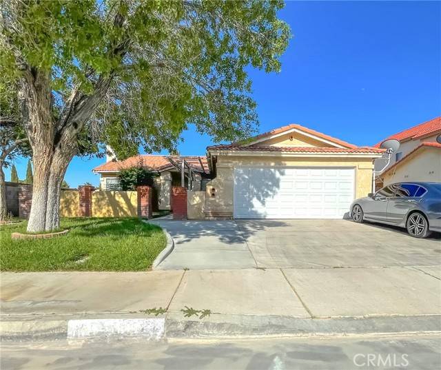 43930 11th Street, Lancaster, CA 93535