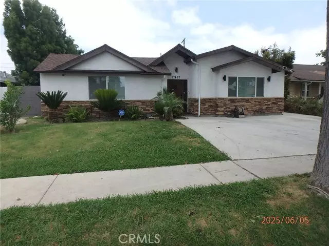 Van Nuys (los Angeles), CA 91406,17457 Covello Street