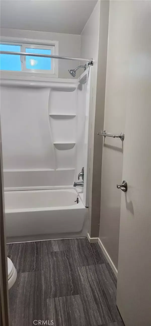 Los Angeles, CA 90011,901 E 42nd