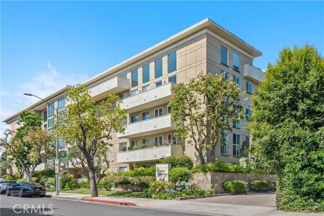 4949 Genesta Avenue #102, Encino (los Angeles), CA 91316