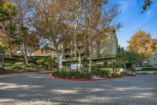 898 Temple #125, Los Angeles, CA 90042