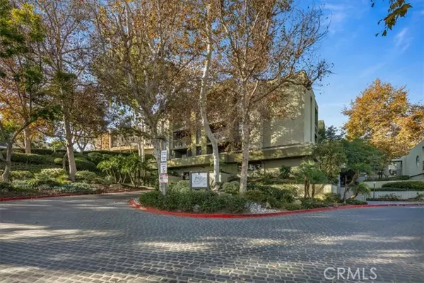 898 Temple #125, Los Angeles, CA 90042