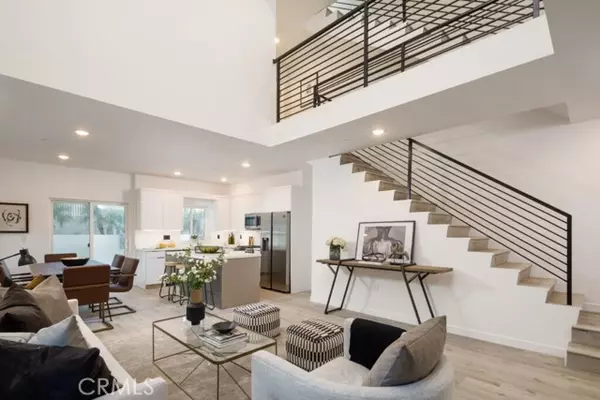 Los Angeles, CA 90046,846 N Alta Vista Boulevard