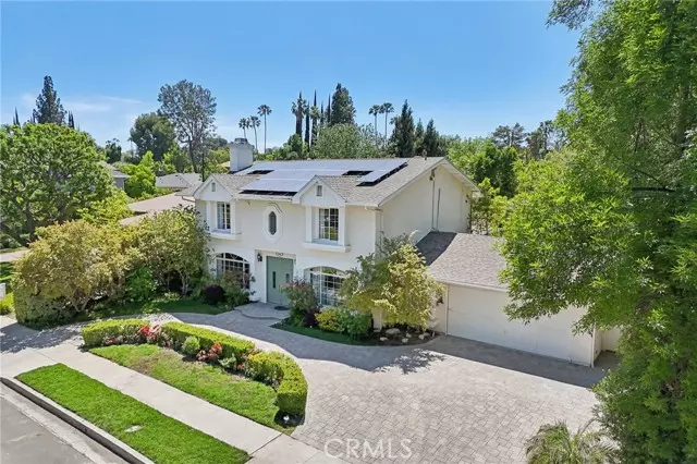 5347 Hinton Avenue, Woodland Hills (los Angeles), CA 91367