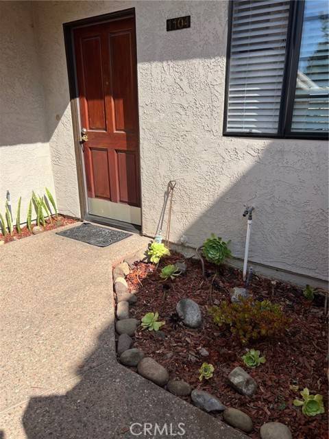 1104 Via Montoya, Camarillo, CA 93010