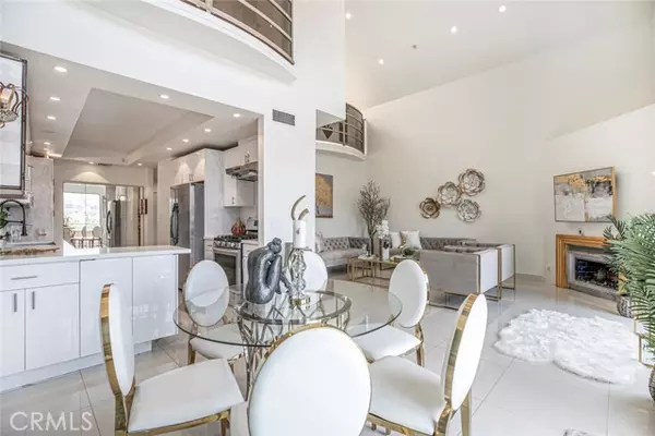 13331 Moorpark Street #319, Sherman Oaks, CA 91423