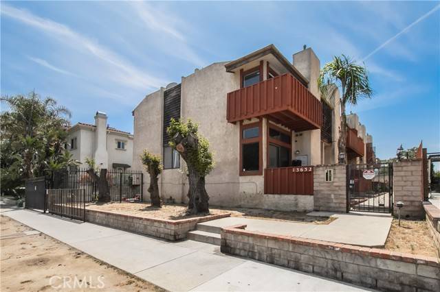 13632 Valerio Street #2, Van Nuys (los Angeles), CA 91405