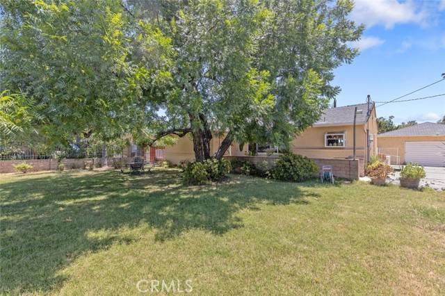 22642 Victory Boulevard, Woodland Hills (los Angeles), CA 91367