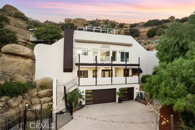 22870 Trigger Street, Chatsworth (los Angeles), CA 91311