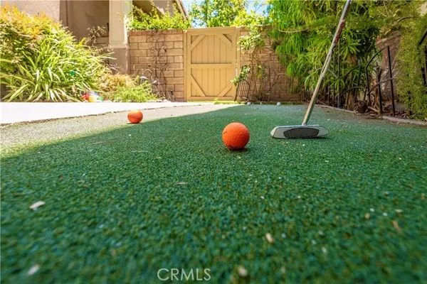 Valencia (santa Clarita), CA 91354,27531 Sunny Creek Drive