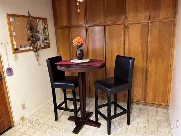 Tarzana (los Angeles), CA 91356,5827 Corbin Avenue