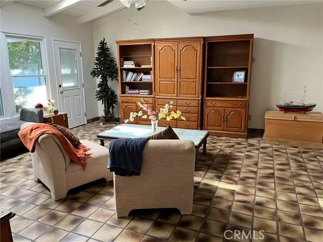 Tarzana (los Angeles), CA 91356,5827 Corbin Avenue