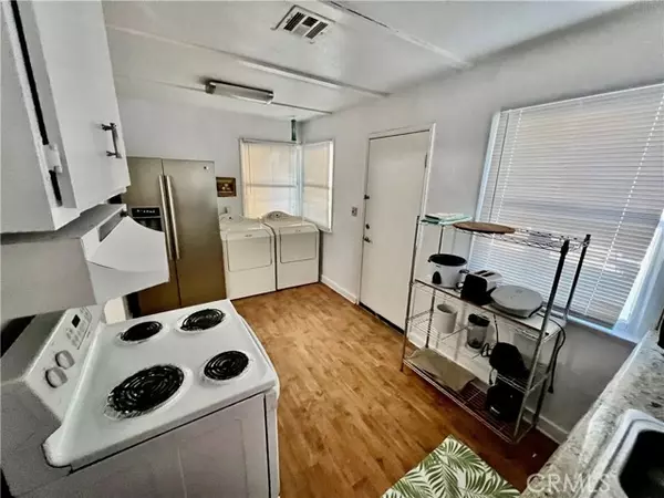 Palmdale, CA 93551,3112 W Avenue N #B