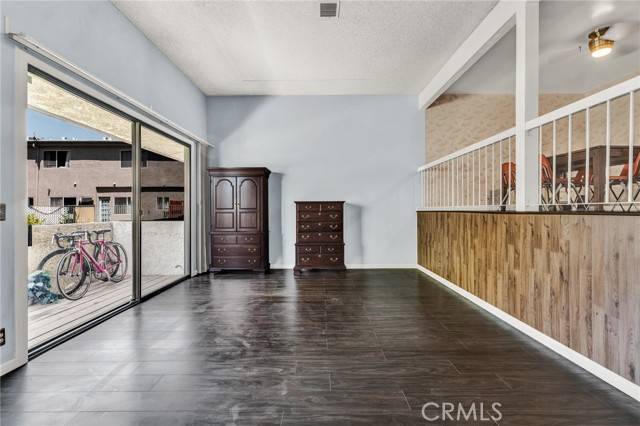 Reseda (los Angeles), CA 91335,7610 Canby Avenue #2
