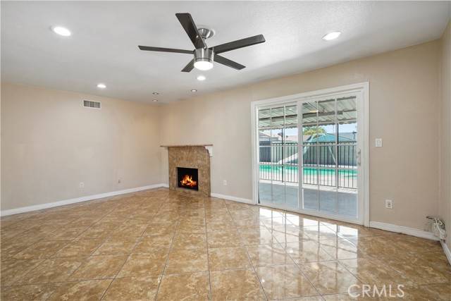 Arleta (los Angeles), CA 91331,10265 Lev Avenue