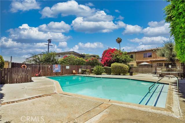 Van Nuys (los Angeles), CA 91405,7301 Lennox Avenue #B10