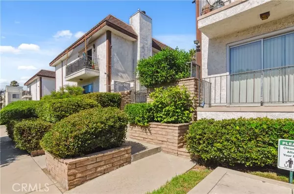 8544 Independence Avenue #102, Canoga Park (los Angeles), CA 91304