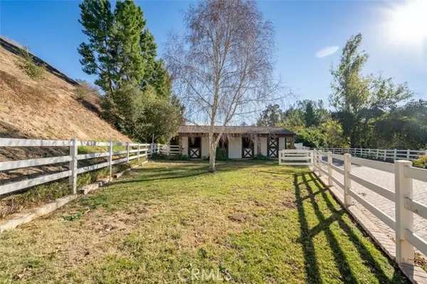 Hidden Hills, CA 91302,5250 Scott Robertson Road