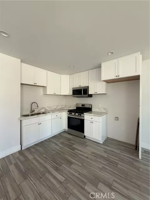 Van Nuys (los Angeles), CA 91406,6512 Gloria Avenue