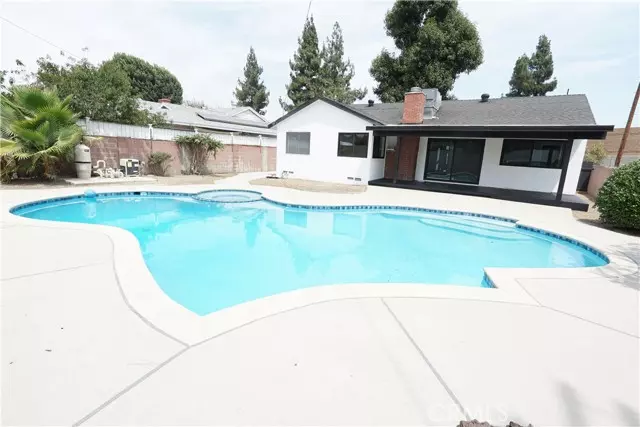 10345 Blucher Avenue, Granada Hills (los Angeles), CA 91344