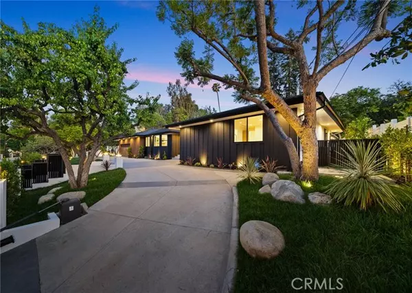 19750 Wells Drive, Woodland Hills (los Angeles), CA 91364