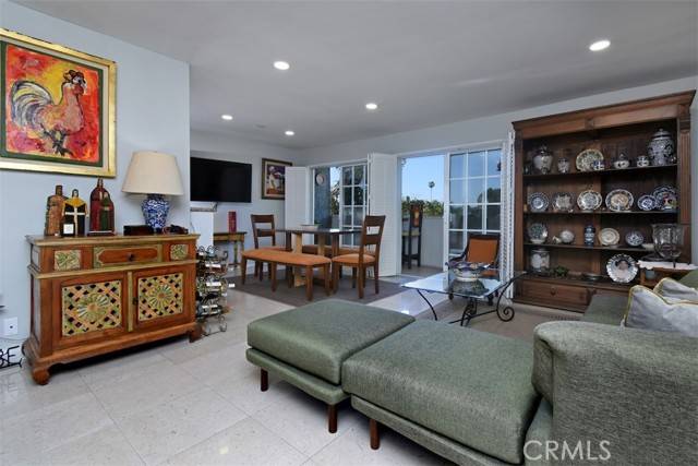 4140 Warner Boulevard #302, Burbank, CA 91505