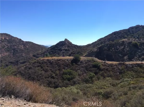 5 Kanan Road, Agoura Hills, CA 91301