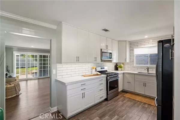 Granada Hills (los Angeles), CA 91344,11243 Gaviota Avenue