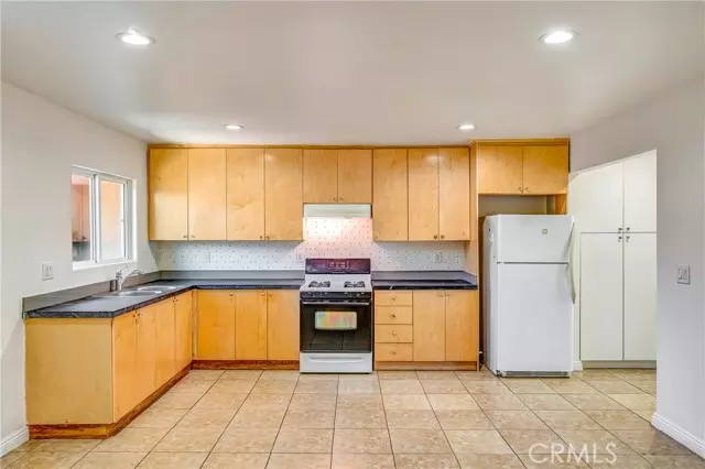 6735 Elmer Avenue #12, North Hollywood (los Angeles), CA 91606