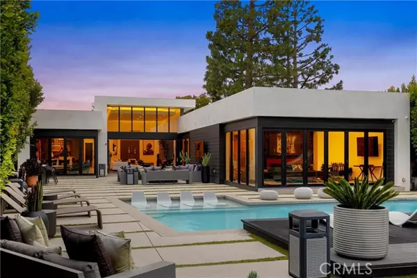 7139 Macapa Drive, Los Angeles, CA 90068