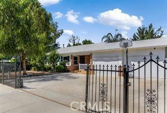 20957 Community Street, Canoga Park (los Angeles), CA 91304
