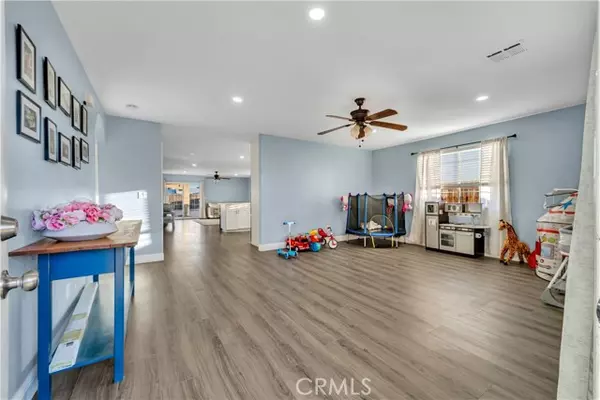 California City, CA 93505,8012 Satinwood Avenue