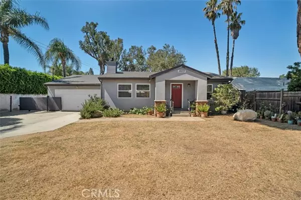 18203 Arminta Street, Reseda (los Angeles), CA 91335