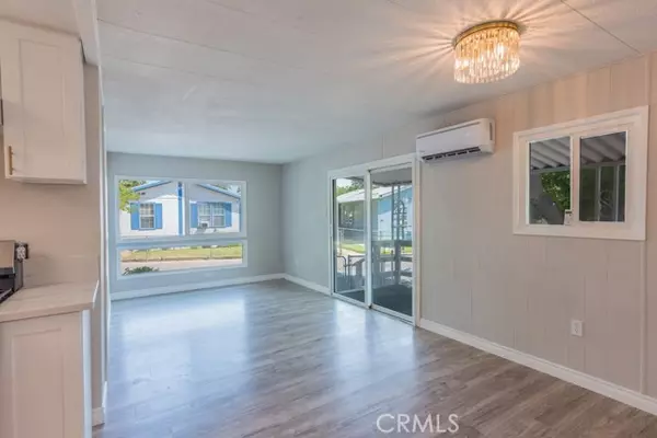 Lancaster, CA 93535,45800 Challenger Way #10