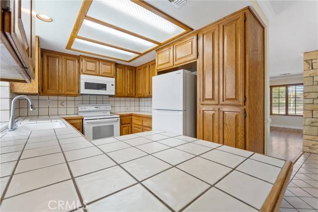 Palmdale, CA 93551,478 Fantasy Street
