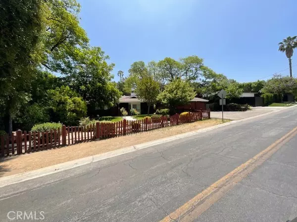 Encino (los Angeles), CA 91316,4748 White Oak Avenue