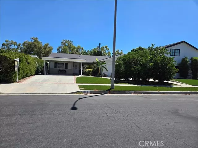 West Hills (los Angeles), CA 91307,24224 Welby Way