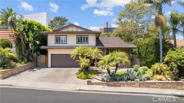 921 N Hillside Drive, Long Beach, CA 90815