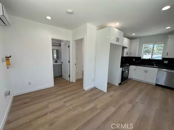 Winnetka (los Angeles), CA 91306,20334 Cantara Street