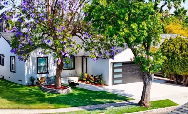 Encino (los Angeles), CA 91316,6160 Shoshone Avenue