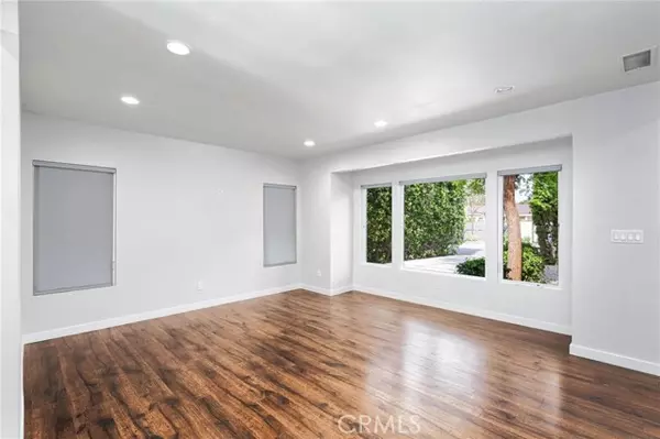Woodland Hills (los Angeles), CA 91367,23018 Leonora Drive