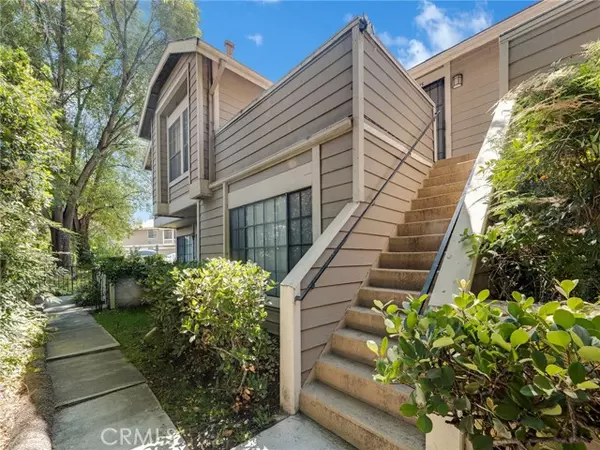 11350 Foothill Boulevard #15, Sylmar (los Angeles), CA 91342