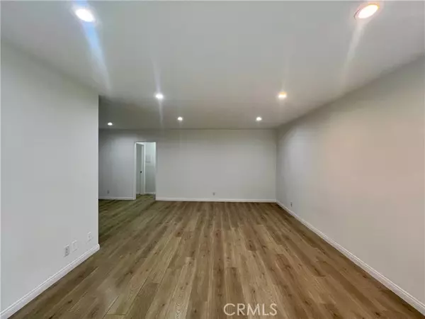 West Hollywood, CA 90046,1422 N Fairfax Ave #2