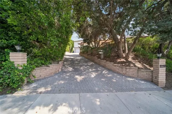 Granada Hills (los Angeles), CA 91344,12218 Sarazen Place