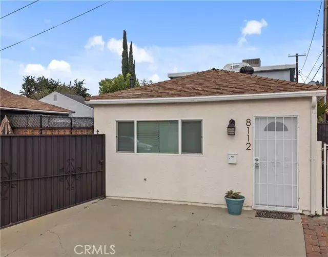 8112 Amestoy Avenue, Van Nuys (los Angeles), CA 91406