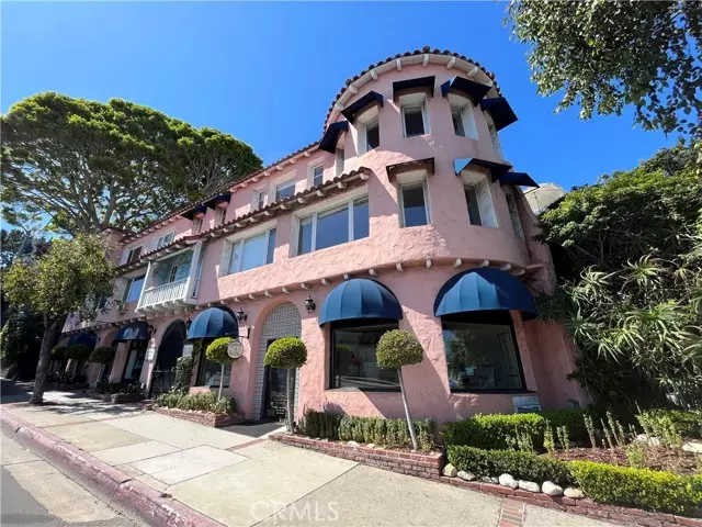 Laguna Beach, CA 92651,212 N Coast #10
