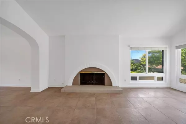 Thousand Oaks, CA 91360,3944 Corte Cancion
