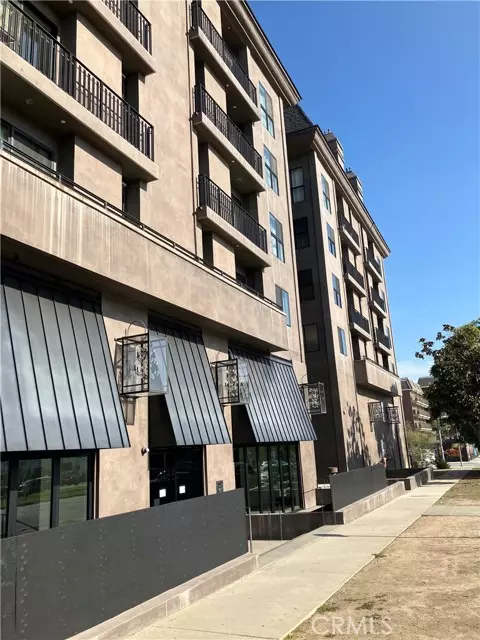 8811 Burton Way #202, Los Angeles, CA 90048